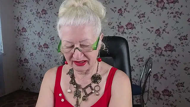 Maya Mayflower online show from 09-18-25, 04:03