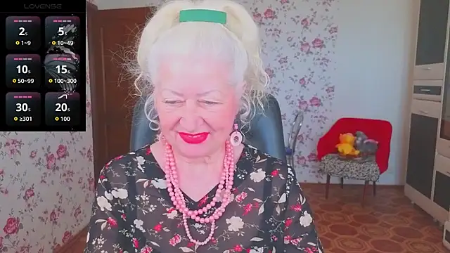Maya Mayflower online show from 05-18-26, 03:46