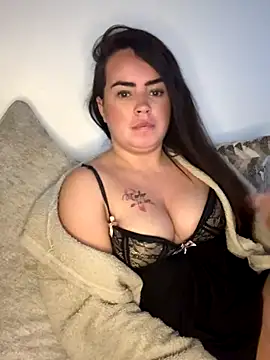 Snapshot of Sophie_23XX chatting on 11-22-25, 08:24 Sophie 23XX online show from 11-22-25, 08:24