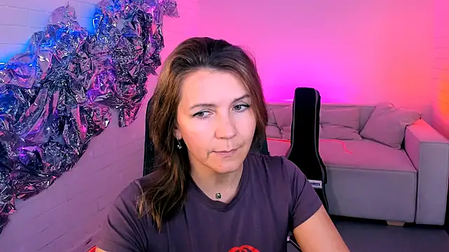 NicoleHitman online show from 09-15-25, 05:18