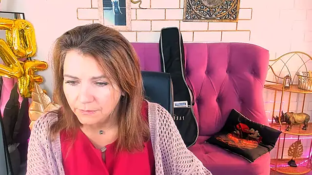 NicoleHitman online show from 09-16-25, 05:19