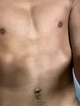 Snapshot of maxx777 chatting on 11-30-25, 06:34 maxx777 online show from 11-30-25, 06:34