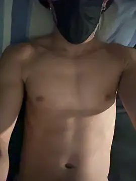 Snapshot of maxx777 chatting on 12-19-25, 12:06 maxx777 online show from 12-19-25, 12:06