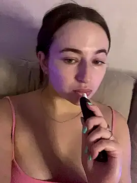 AlisaQSky online show from 10-26-25, 05:30