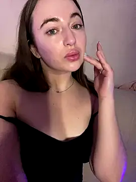 AlisaQSky online show from 11-11-25, 04:45