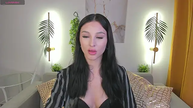 Erika Flame online show from 10-11-25, 12:47