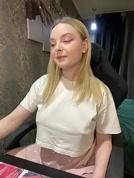 Lina ly online show from 03-16-25, 08:11