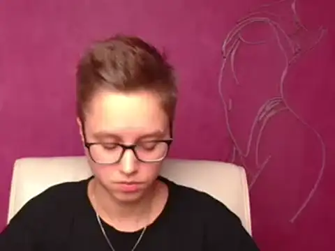 Snapshot of Bella_Swannn chatting on 03-14-25, 09:32 Bella Swannn online show from 03-14-25, 09:32