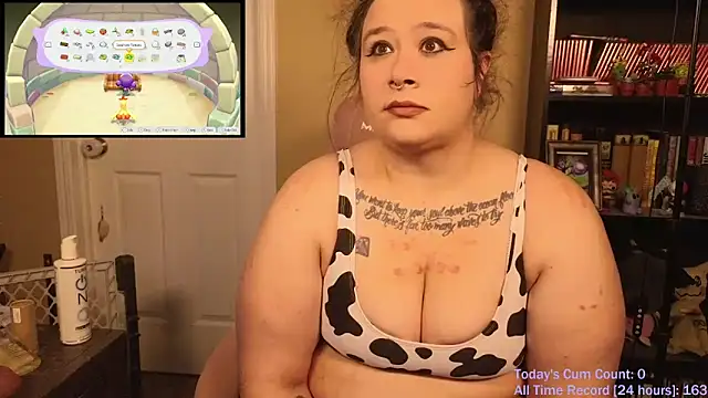 Snapshot of VioletNova chatting on 03-09-26, 01:37 VioletNova online show from 03-09-26, 01:37