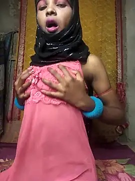 Cutesoma01 online show from 10-26-25, 04:24