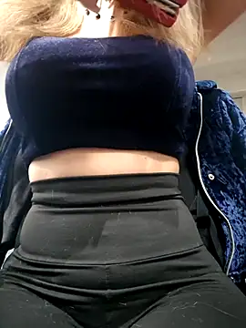 Isabella Varella online show from 09-23-25, 12:19