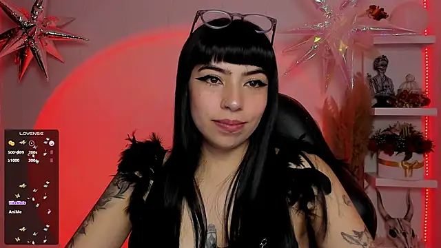 Snapshot of Saraa_Desiree chatting on 03-18-25, 05:53 Saraa Desiree online show from 03-18-25, 05:53