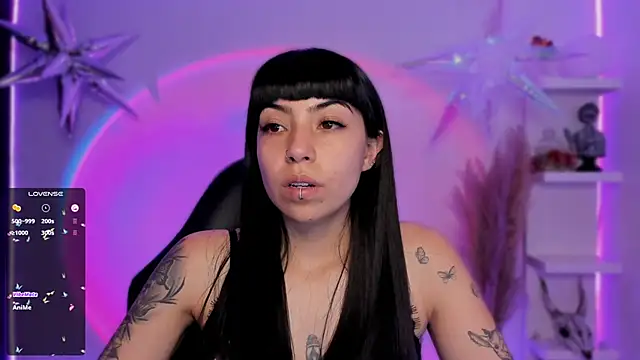 Snapshot of Saraa_Desiree chatting on 03-21-25, 08:50 Saraa Desiree online show from 03-21-25, 08:50