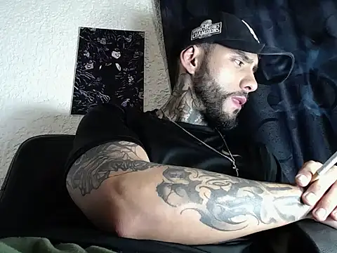 Snapshot of dante_d_angelo_ chatting on 09-23-25, 07:22 dante d angelo online show from 09-23-25, 07:22