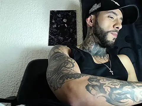 Snapshot of dante_d_angelo_ chatting on 09-26-25, 03:43 dante d angelo online show from 09-26-25, 03:43