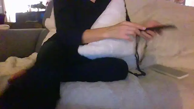 Valentinette online show from 12-18-25, 08:48