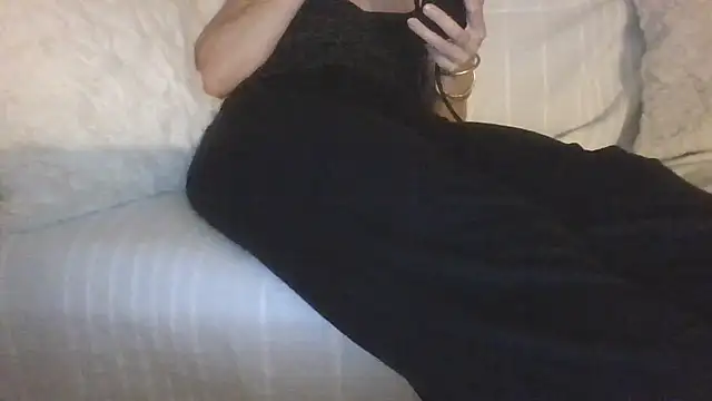 Valentinette online show from 04-22-26, 08:21