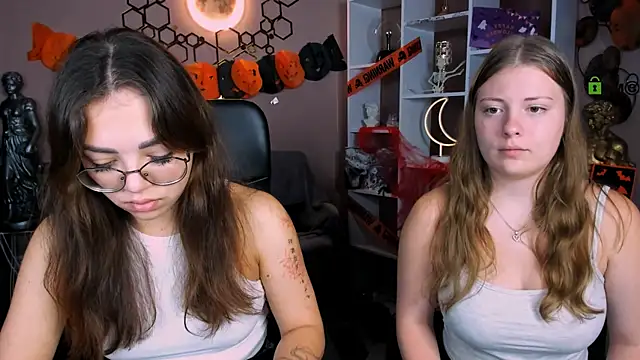 kiki swan online show from 10-23-25, 06:13