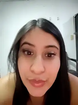 Snapshot of mialorents chatting on 09-25-25, 12:14 mialorents online show from 09-25-25, 12:14