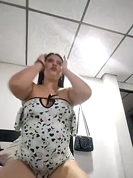 Snapshot of mialorents chatting on 10-07-25, 11:02 mialorents online show from 10-07-25, 11:02