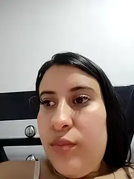 Snapshot of mialorents chatting on 10-12-25, 09:36 mialorents online show from 10-12-25, 09:36