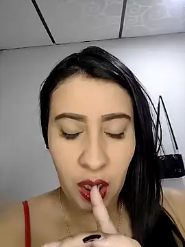 Snapshot of mialorents chatting on 10-16-25, 07:48 mialorents online show from 10-16-25, 07:48