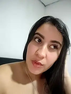 Snapshot of mialorents chatting on 10-19-25, 12:39 mialorents online show from 10-19-25, 12:39