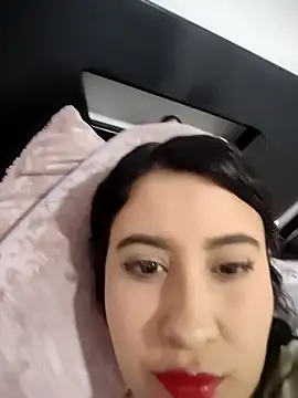 Snapshot of mialorents chatting on 10-24-25, 07:10 mialorents online show from 10-24-25, 07:10