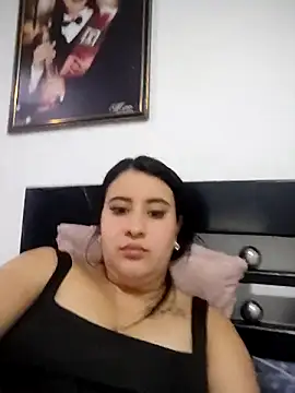 Snapshot of mialorents chatting on 11-06-25, 01:17 mialorents online show from 11-06-25, 01:17