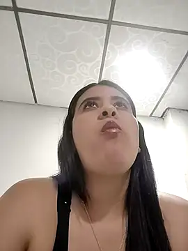 Snapshot of mialorents chatting on 12-03-25, 11:14 mialorents online show from 12-03-25, 11:14