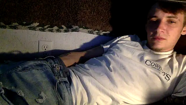 Snapshot of Ilovepussy1911 chatting on 02-12-26, 03:34 Ilovepussy1911 online show from 02-12-26, 03:34