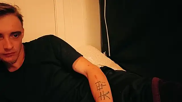 Ilovepussy1911 online show from 08-05-26, 06:49