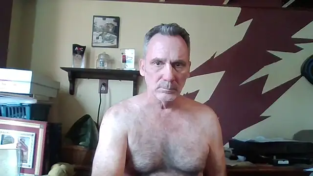 Snapshot of HunkofRock chatting on 11-05-25, 06:41 HunkofRock online show from 11-05-25, 06:41