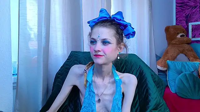 Snapshot of KittyRaine chatting on 05-08-26, 12:32 KittyRaine online show from 05-08-26, 12:32