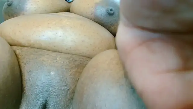 Snapshot of Nipples_Lovers30 chatting on 03-21-25, 08:39 Nipples Lovers30 online show from 03-21-25, 08:39