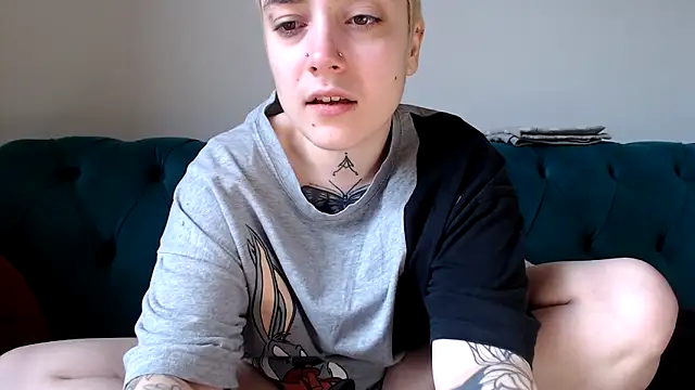 Snapshot of OllympeKaii chatting on 03-09-25, 01:04 OllympeKaii online show from 03-09-25, 01:04