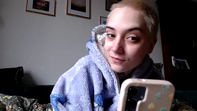 Snapshot of OllympeKaii chatting on 03-13-25, 12:02 OllympeKaii online show from 03-13-25, 12:02