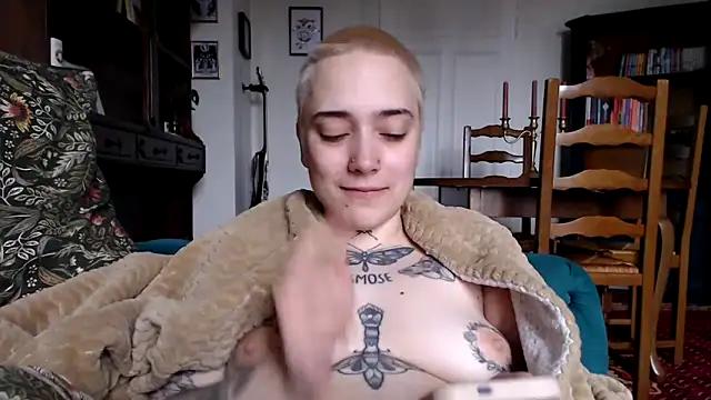 Snapshot of OllympeKaii chatting on 03-13-25, 03:06 OllympeKaii online show from 03-13-25, 03:06