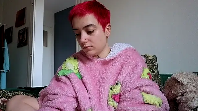 Snapshot of OllympeKaii chatting on 10-20-25, 09:10 OllympeKaii online show from 10-20-25, 09:10