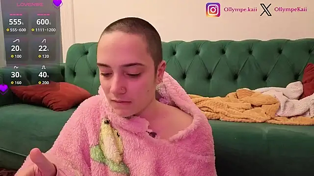 Snapshot of OllympeKaii chatting on 11-24-25, 07:13 OllympeKaii online show from 11-24-25, 07:13