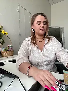 Juicy PeachLux online show from 03-10-25, 09:10