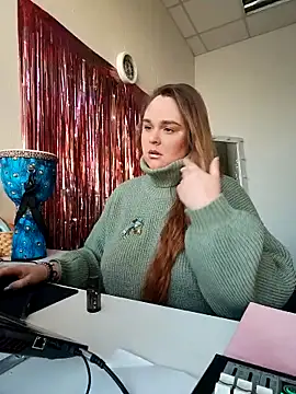 Juicy PeachLux online show from 11-24-25, 07:41