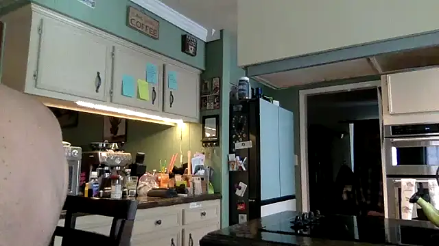 Snapshot of superbearboss chatting on 12-18-25, 04:46 superbearboss online show from 12-18-25, 04:46