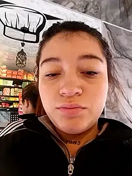 Karina Leon online show from 11-29-25, 08:12