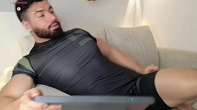 Roman Lux online show from 11-21-25, 04:11