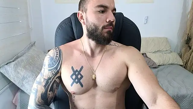 Isaac Carter online show from 12-05-25, 01:31