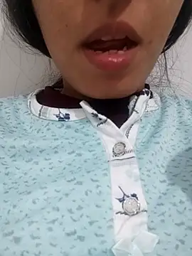 Snapshot of saraaxx1 chatting on 11-17-25, 10:10 saraaxx1 online show from 11-17-25, 10:10