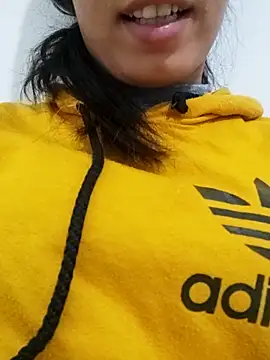 Snapshot of saraaxx1 chatting on 11-18-25, 09:25 saraaxx1 online show from 11-18-25, 09:25