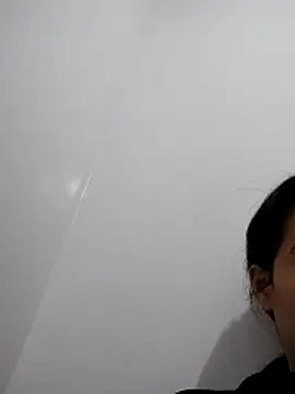 Snapshot of saraaxx1 chatting on 12-01-25, 11:48 saraaxx1 online show from 12-01-25, 11:48