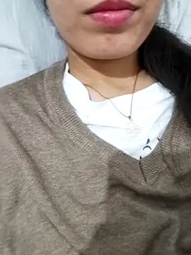 Snapshot of saraaxx1 chatting on 02-12-26, 03:40 saraaxx1 online show from 02-12-26, 03:40